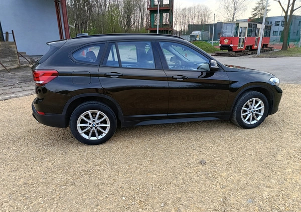 BMW X1 cena 110700 przebieg: 43000, rok produkcji 2020 z Myszków małe 466